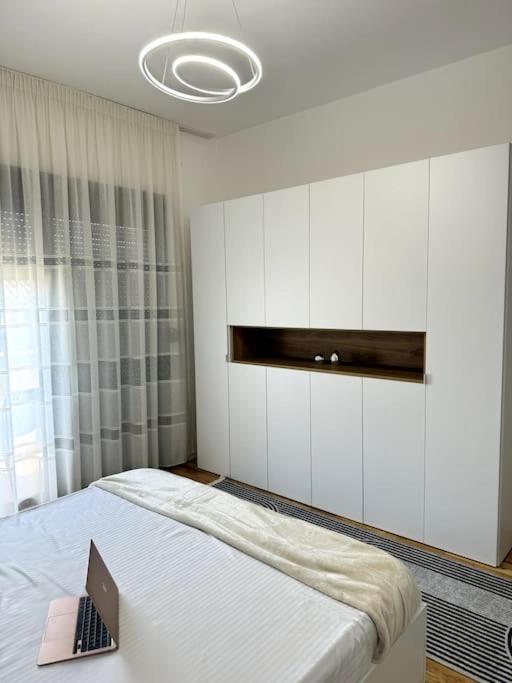 Sol Apartments - 2 Bedrooms Shkoder Exterior photo