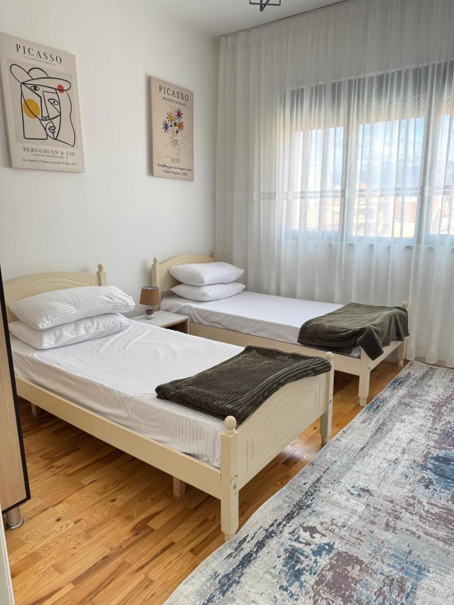Sol Apartments - 2 Bedrooms Shkoder Exterior photo